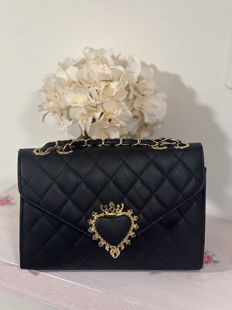 POCHETTE NERA CON CUORE SACRO